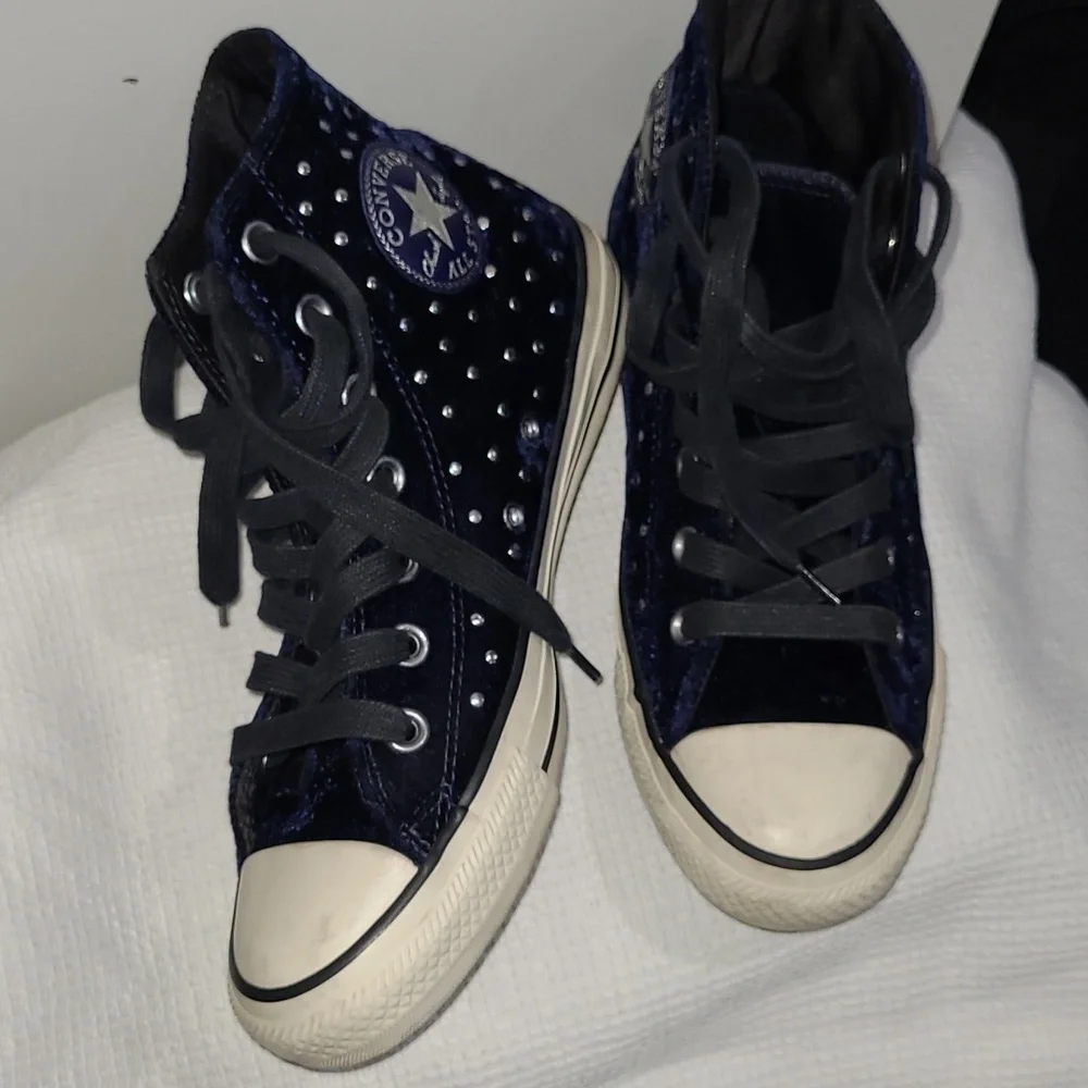CONVERSE Velvet Size 7 Navy High-Top Sneakers with Studs - Picture 14 of 15
